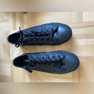 Black leather converse low top